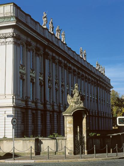 Residenzschloss Ansbach, Fassade zum Schlossplatz. Bild: © Ansbach / TVF