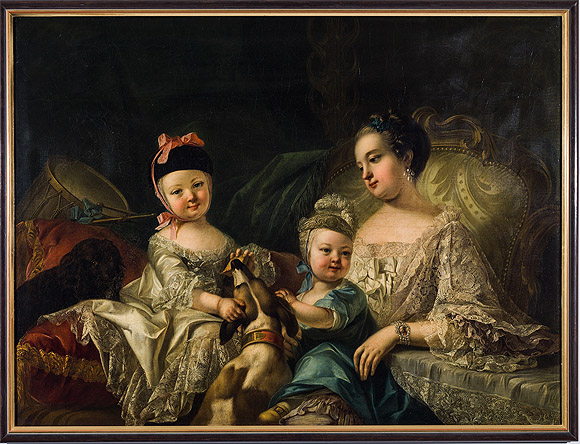 Joseph Melling: Karoline Luise mit ihren zwei Söhnen, 1757. Musées Nationaux de France (als Dauerleihgabe des Musée du Louvre im Badischen Landesmuseum Karlsruhe), © Badisches Landes Museum Karlsruhe/Louvre 