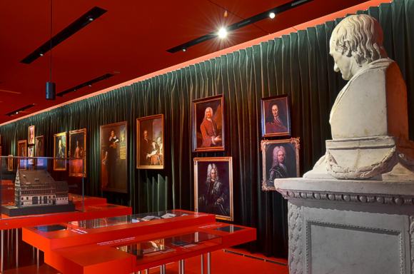 "Herz&ouml;ge und Kurf&uuml;rsten" im Barockfl&uuml;gel des Schlosses Herrenhausen. Bild: Landeshauptstadt Hannover