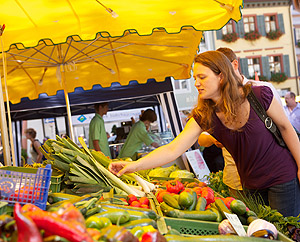 Impressionen von einem Naturpark-Markt (© Peter Mesenholl/qu-int Werbeagentur GmbH).