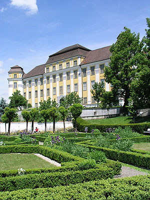 Neues Schloss Tettnang von der Gartenseite