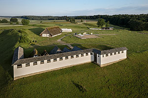 Höhensiedlung Heuneburg - Stadt Pyrene: Luftaufnahme der Anlage. Foto: Günther Bayerl /SSG